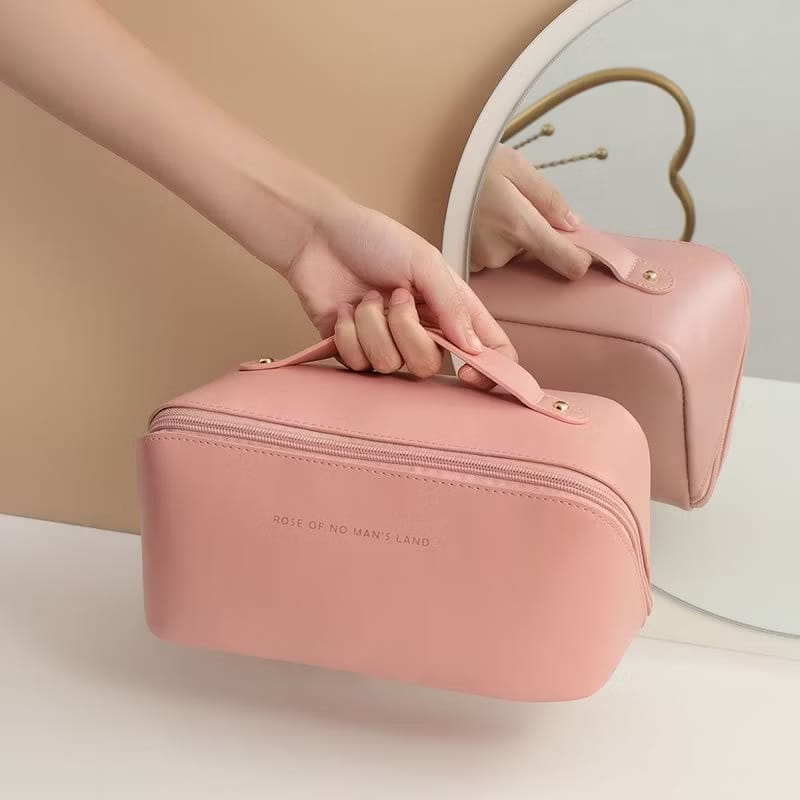 Bolsa de Maquiagem Estruturada com Alça de Mão
