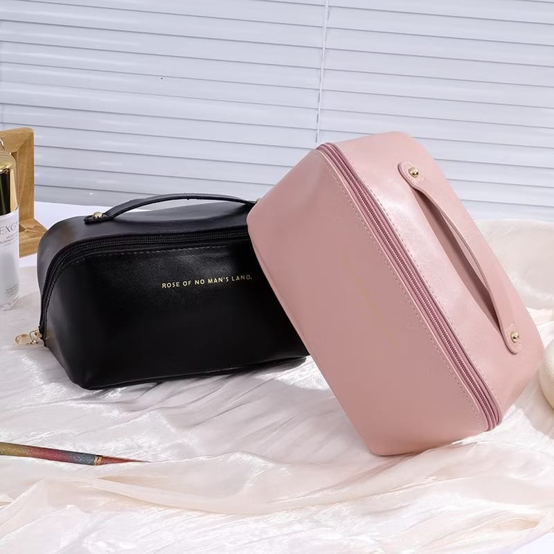 Bolsa de Maquiagem Estruturada com Alça de Mão